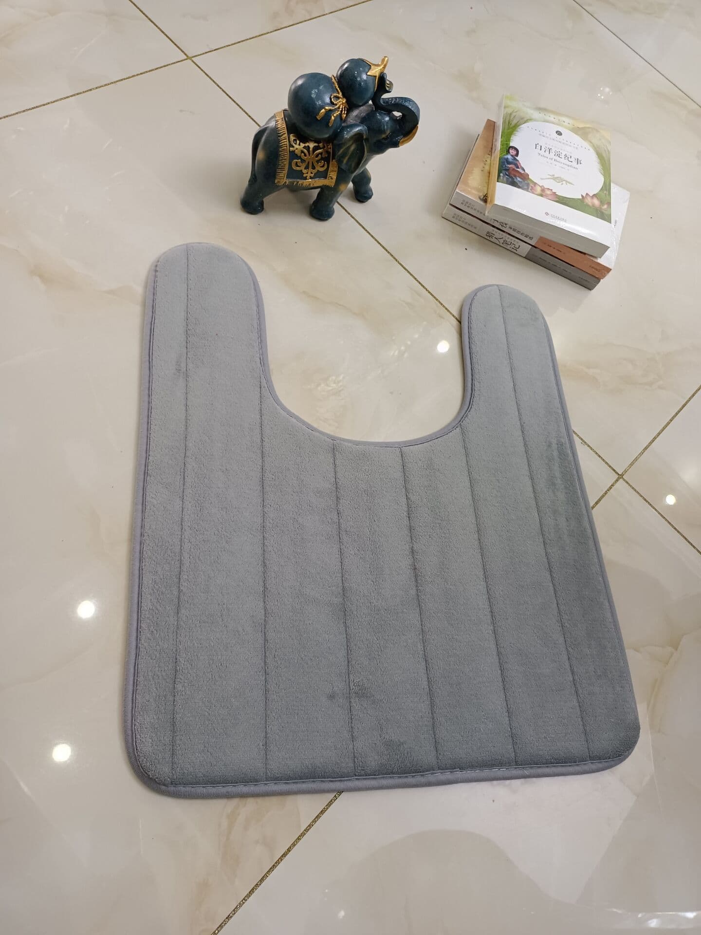 トイレマット 縦ライン柄便器回り専用トイレマット