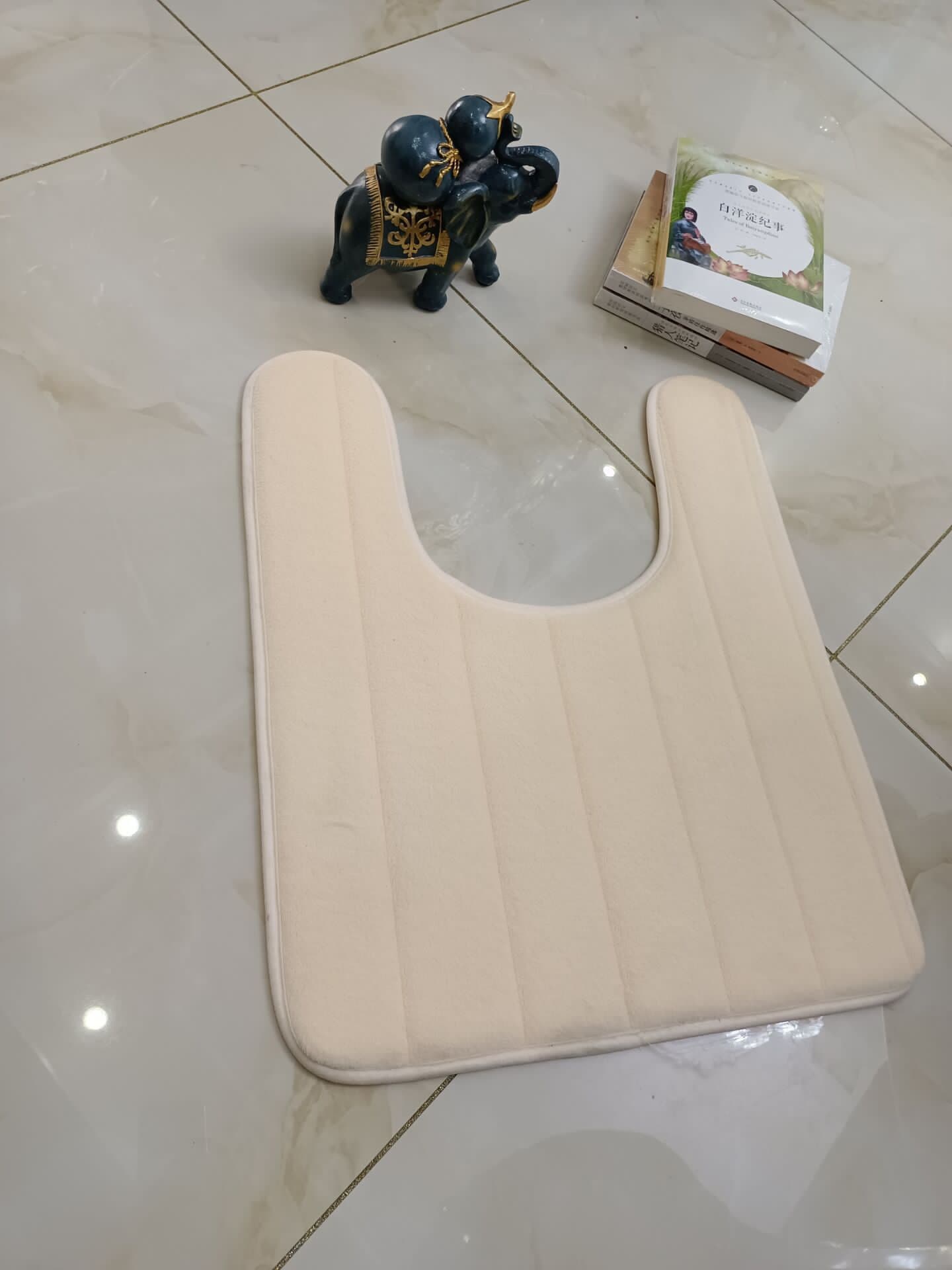 トイレマット 縦ライン柄便器回り専用トイレマット